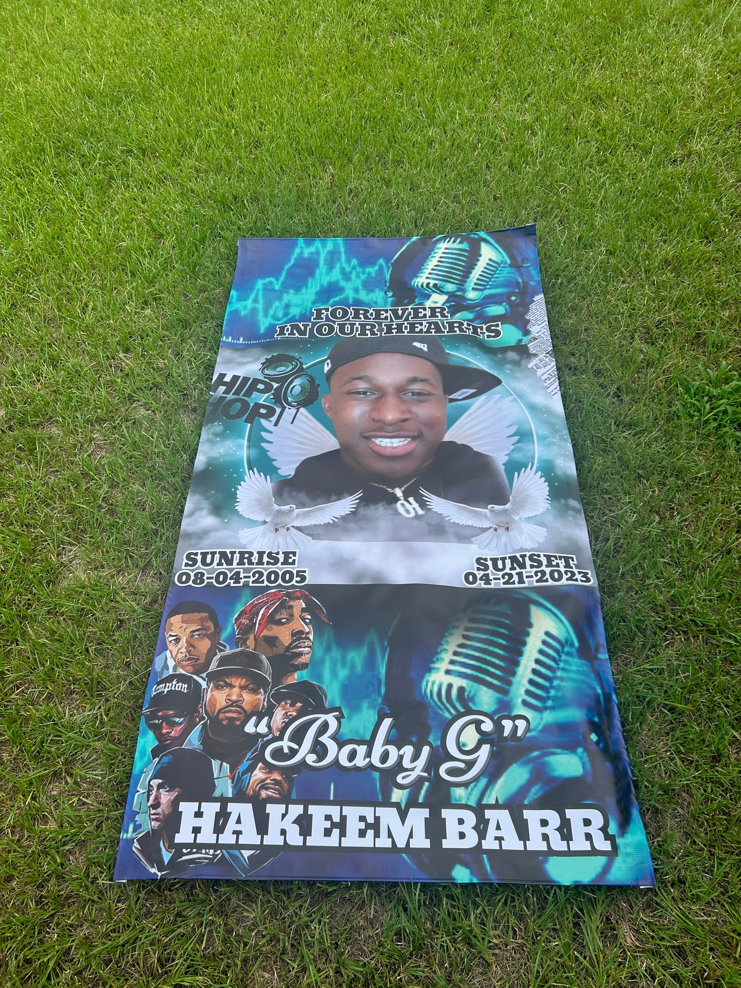 Memorial grave blanket