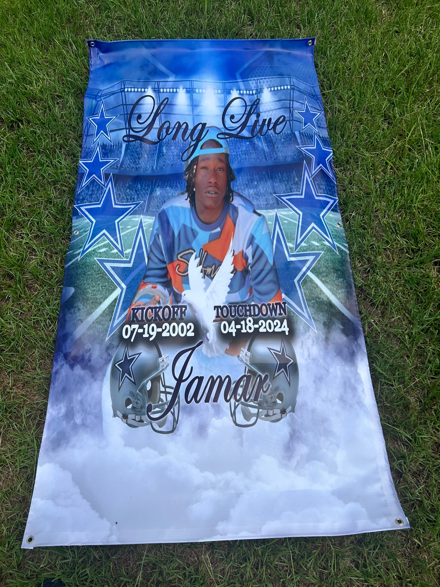 Memorial grave blanket